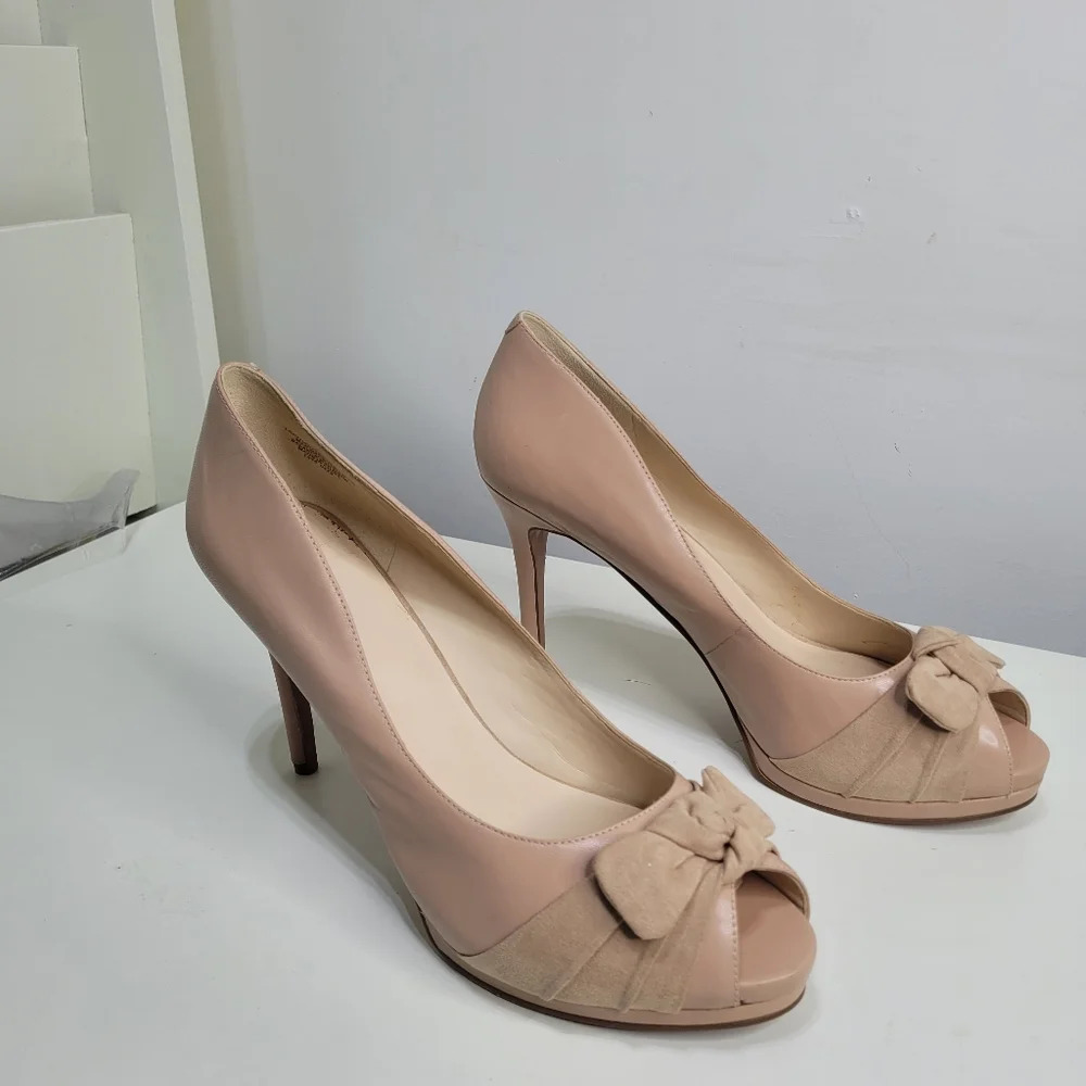 Nine West Fealey Peep Toe Leather Beige Platform Pumps Size Women's 11 with Box - Picture 2 of 16